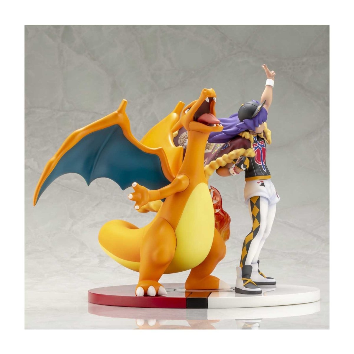 Pokemon: Kotobukiya Leon & Charizard Figures